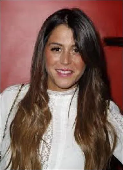 Qui est cette jolie fille ?