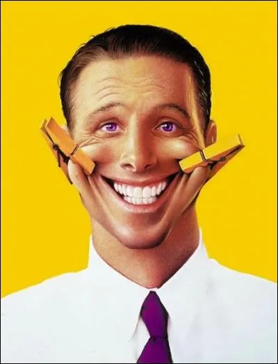 Selon l'expression, quelle est la couleur d'un rire forcé qui dissimule mal le dépit ou la gêne ?