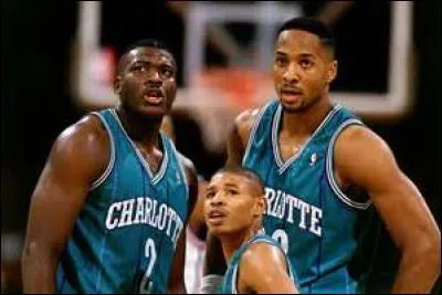 Combien mesure Tyrone Curtis "Mugsy" Bogues qui est le plus petit joueur de l'histoire de la NBA ?