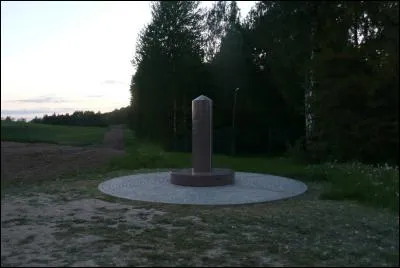 Ce tripoint (dit de Vitytis ou Wisztyniec) délimite la frontière entre 3 pays. Quels sont-ils ?
