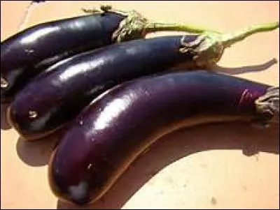 Complétez la phrase - Eggplants (aubergines) and beetroots (betteraves) are :