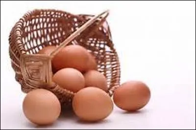 Complétez la phrase - Hard-boiled (cuits/durs) eggs are __ and __.