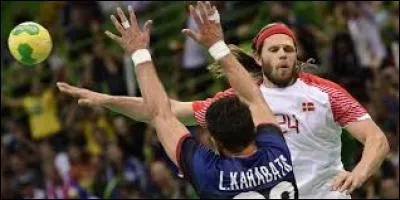 Handball hommes : par combien se sont inclinés les Français face au Danemark ?