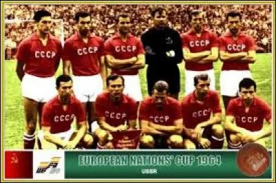 Quelle équipe s'inclina en finale ?