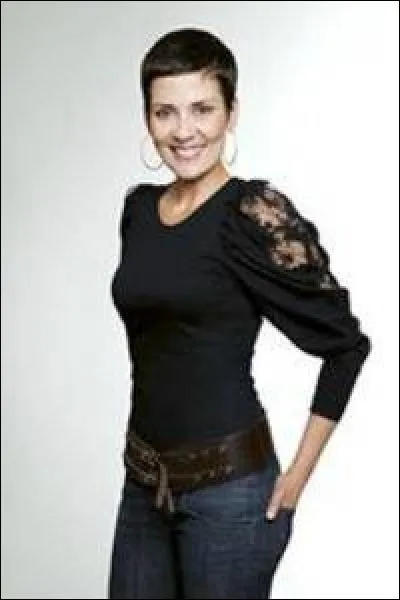 En quelle année Cristina Córdula débute "Les reines du shopping" sur M6 ?