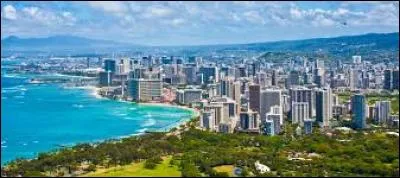 Comment s'appelle cette ville ?