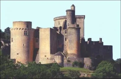 Quel chteau se trouve dans le Lot et Garonne?