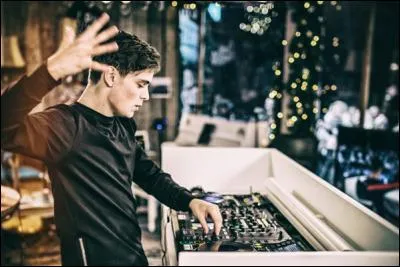 Quelle a été sa dernière chanson jusqu'ici (20/08/2016) ?