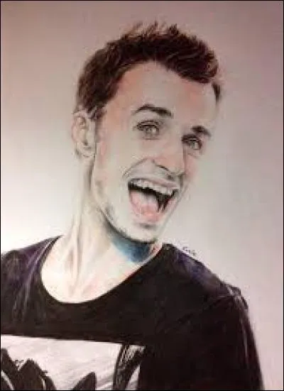 Squeezie sait-il dessiner ?