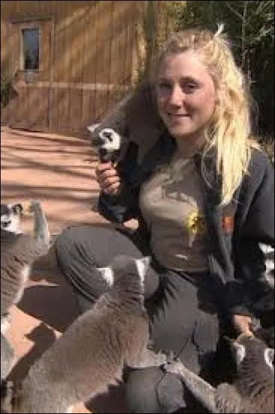 Comment s'appelle la soigneuse secteur primates ?