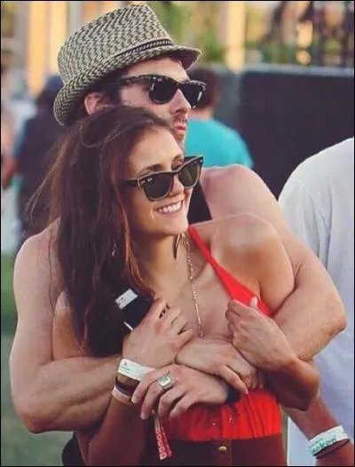 Quand s'est-il séparé de Nina Dobrev ?