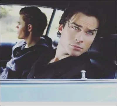 Comment s'appelle Ian Somerhalder dans "The Vampire Diaries" ?