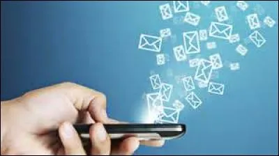 Complétez les paroles de cette autre chanson : "Un sms vient d'arriver, j'ai 18 ans, ... "