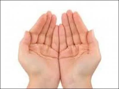 Lorsqu'elle ne poss&egrave;de rien, o&ugrave; est la main ?