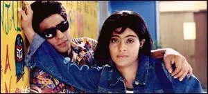 Qu'est Anjali donne  Tina quand le train dmarre ?