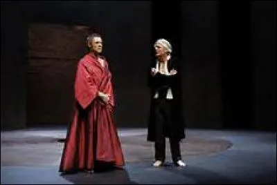 Fils de l'empereur Claudius et d'Agrippine, je suis le jeune beau-frère de Néron. Qui suis-je ?