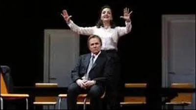 Veuve de Domitius AEnobarbus (père de Néron) et en secondes noces, veuve de l'empereur Claudius (père de Britannicus), je suis très stratégique ! Qui suis-je ?