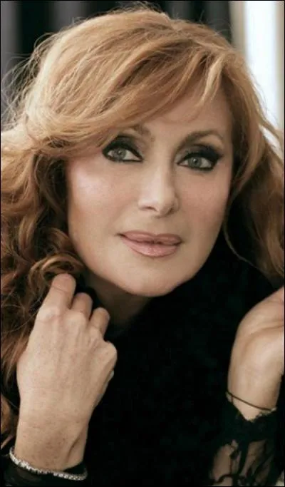 Julie Pietri : "Eve lève-toi"
"Eve lève-toi tes enfants ont grandi ..."