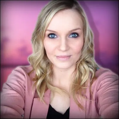 Qui est cette youtubeuse ?