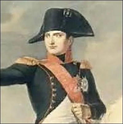 Comme Barbe Noire, Napoléon portait un tricorne.