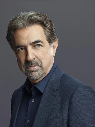 Spencer Reid,une grosse tête, Penelope Garcia, une crack du web, ils ont tout pour réussir !