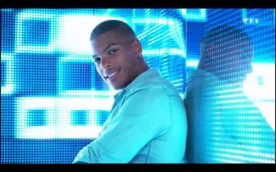 Âgé de 22 ans, sa passion est la boxe ! Il a bien l'intention de séduire et il le dit. De qui s'agit-il ?