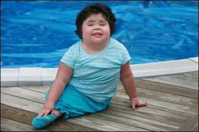 De quelle maladie est décédée cette petite fille, souvent comparée à une sirène ?