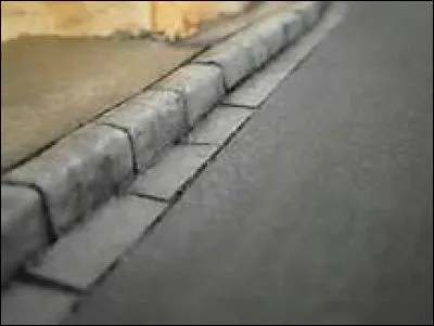 Comment dites-vous "trottoir" en anglais ?