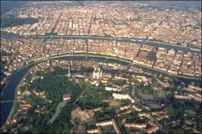 Qui a fondé Lyon ?