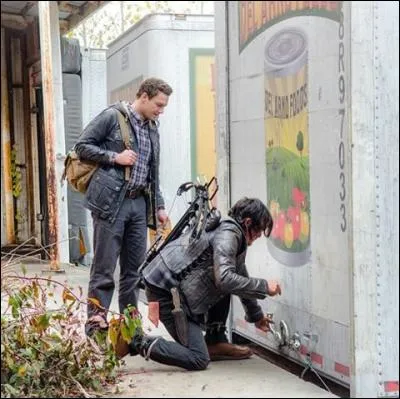 Qui a placé le piège dans lequel sont tombés Aaron et Daryl, dans la saison 6 ?