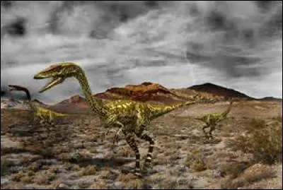 Les premiers dinosaures sont apparus il y a :