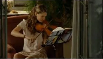 De qui tombe-t-il amoureux ?