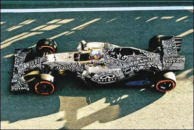 Quel est le nom de cette monoplace de saison 2015 ?