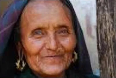 Quel était le taux d'urbanisation au Népal en 2015 ?