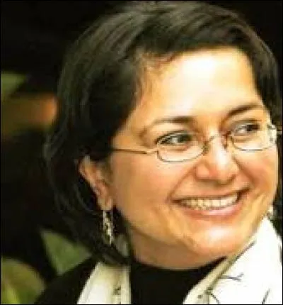 Laquelle de ces célèbres femmes de lettres asiatiques est d'origine népalaise ?