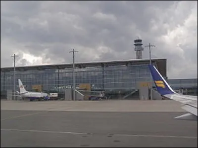 Si je vous dis "tarmac", vous pensez "aéroport et avions attendant gentiment de gagner la zone de décollage", sauf si...?