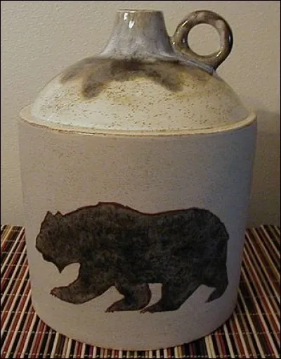 Le broc vous aide à contenir l'eau ou tout autre liquide. Deux villes portent aussi ce nom, l'une française et l'autre... ?