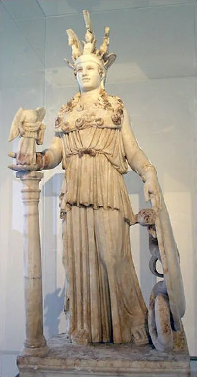 Où se situait Athéna Parthénos (Παρθένος Ἀθηνᾶ), la statue chryséléphantine de cette dernière ?