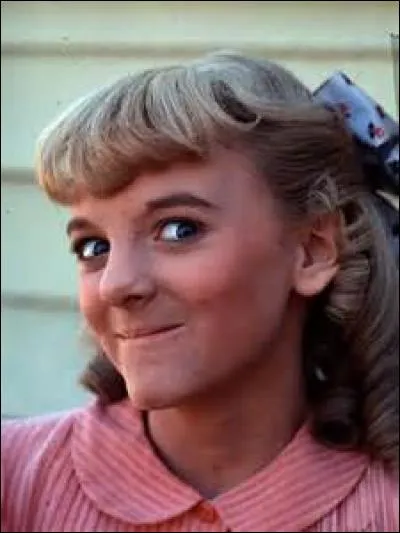 Quel vêtement Nellie utilisait-elle pour tricher ?