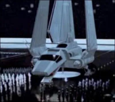 Ce vaisseau appartient à :