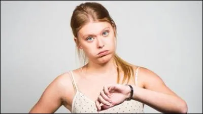 Comment s'appelle la copine d'Adam ?