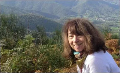 Qui a écrit "Complètement mytho" ?