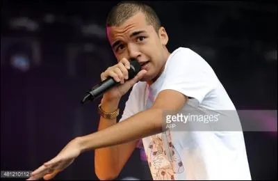 De quel instrument joue Oli ?