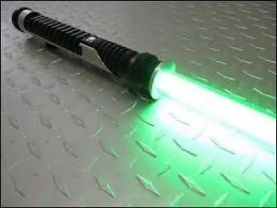 Ce sabre laser vert est à :