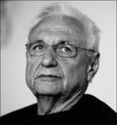 Architecte américano-canadien considéré comme le fer de lance du mouvement "déconstructiviste". Le musée G... de Bilbao est là pour en témoigner.