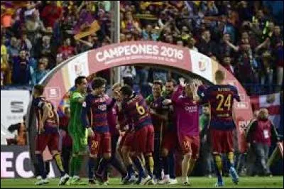 Quel attaquant espagnol a rejoint le FC Barcelone ces derniers jours ?