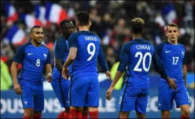 Qui a été appelé en renfort par Didier Deschamps pour pallier les forfaits de Cabaye (Crystal Palace), Fekir et Lacazette (Lyon) en équipe de France ?