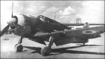 Mis en service en septembre 1939, il constitue - avec le précédent - l'ossature de l'aviation de chasse au début de l'année 40. De quel avion s'agit-il ?