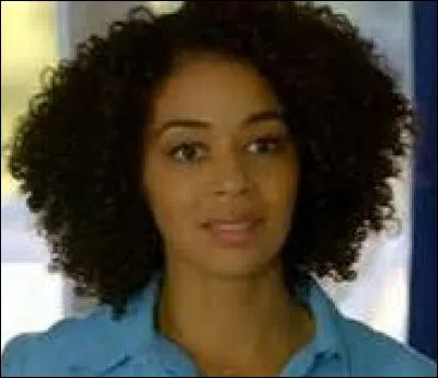 Avec qui Aurélie a eu une brève aventure au camping ?