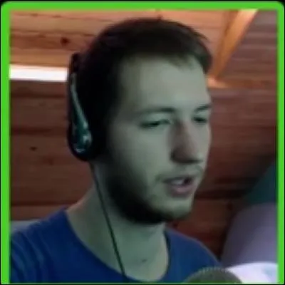 Ce youtubeur a fait une série sur le jeu ; qui est-il ?